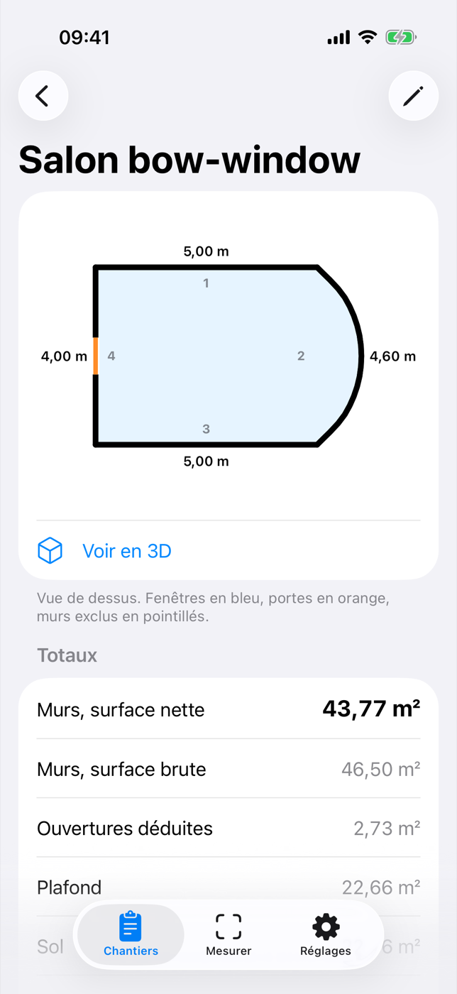 Toisé, une pièce avec un mur arrondi en bow-window.